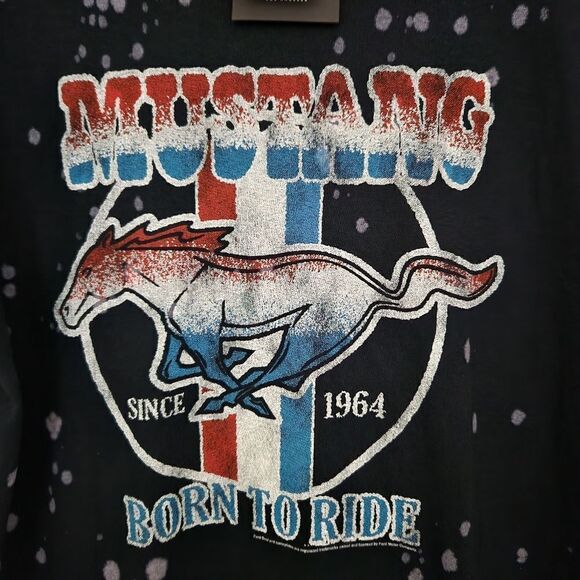 Junk Food Clothing Mustang Graphic Bleach Splattered Short Sleeve T-Shirt Medium - Picture 4 of 5
